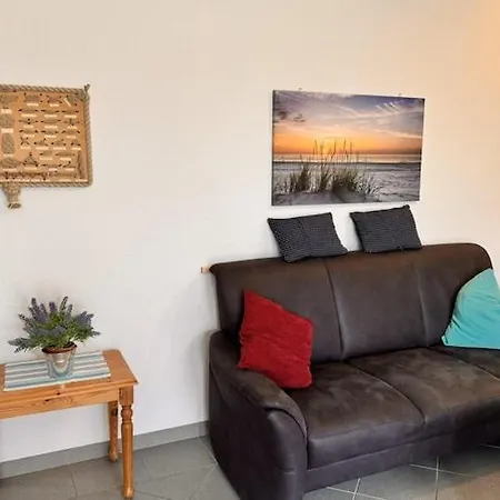 Doppelhaushaelfte In Apartment *