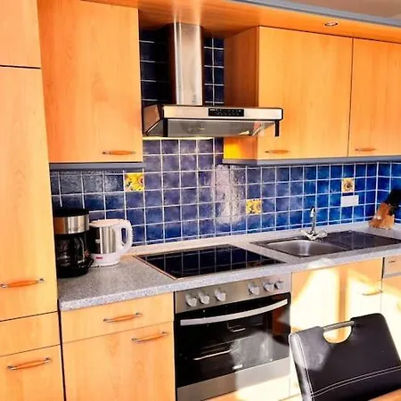 Apartment Doppelhaushaelfte In *