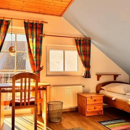 Doppelhaushaelfte In Apartment