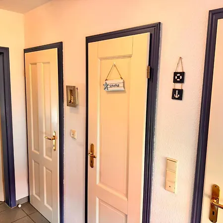 Doppelhaushaelfte In Apartment