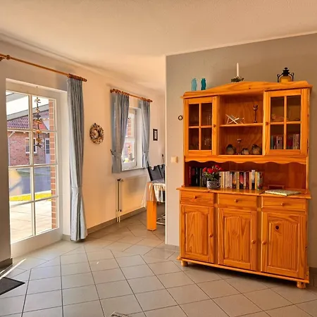 Apartment Doppelhaushaelfte In *