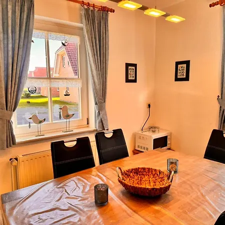Doppelhaushaelfte In Apartment Burhave