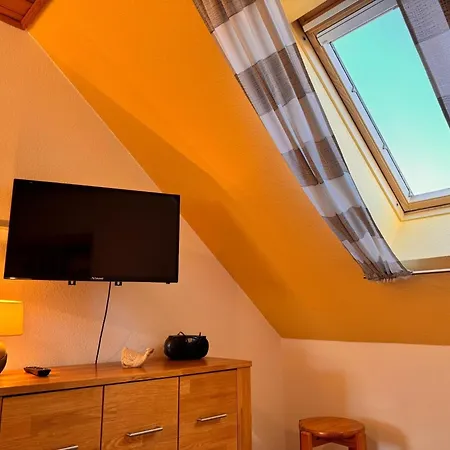 Doppelhaushaelfte In Apartment