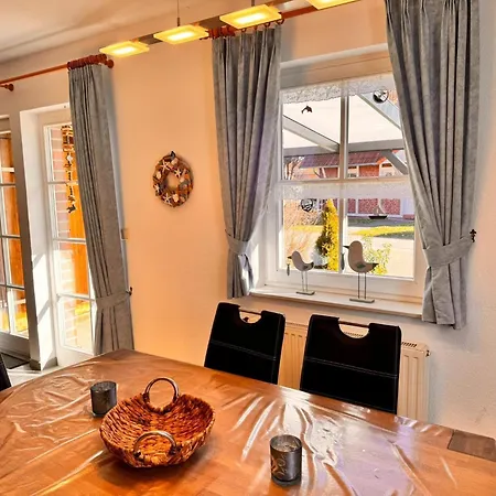 Doppelhaushaelfte In Apartment *