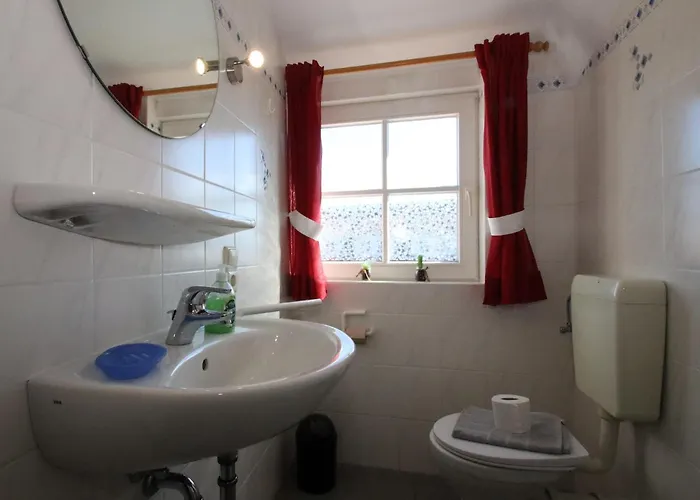 Doppelhaushaelfte In Apartman Burhave