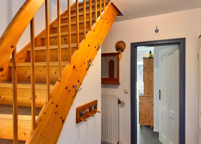 Doppelhaushaelfte In *